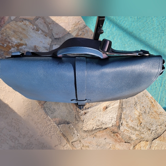 Coach Hudson Navy Blue Leather Messenger Bag With Adjustable Strap - Picture 5 of 16